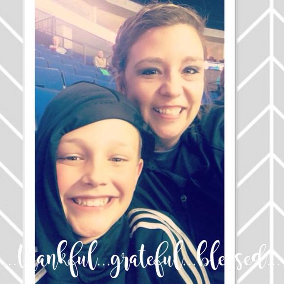 Meet your Posher, Jennifer - Picture 1 of 1